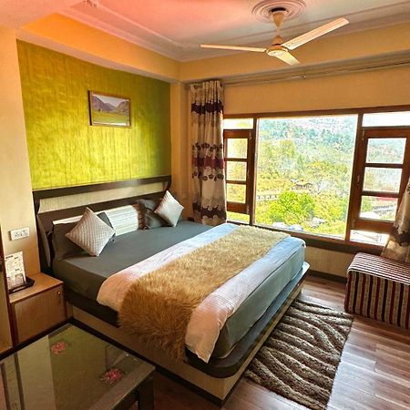 Hotel Apple Regency Simlá Kültér fotó