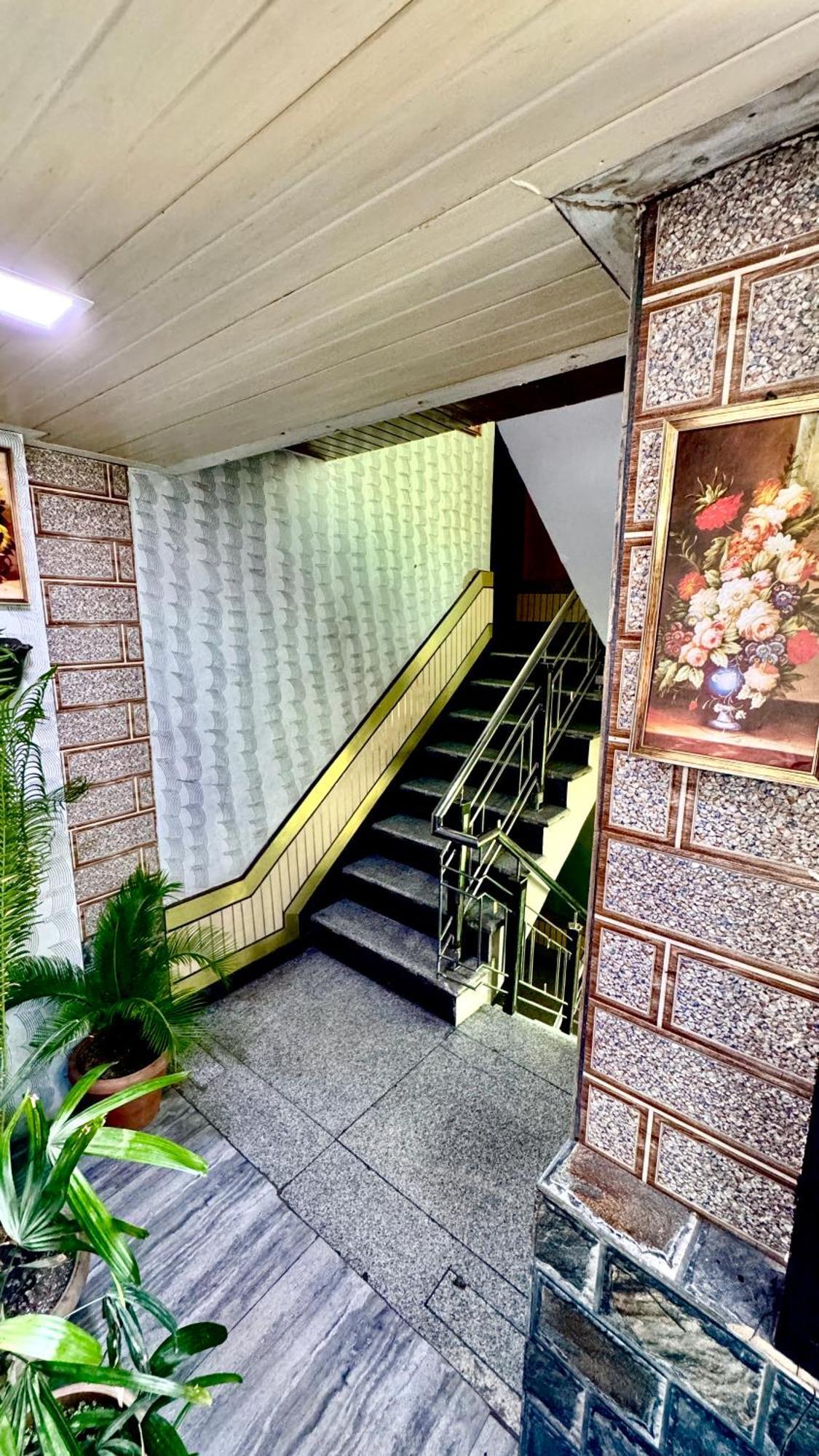 Hotel Apple Regency Simlá Kültér fotó