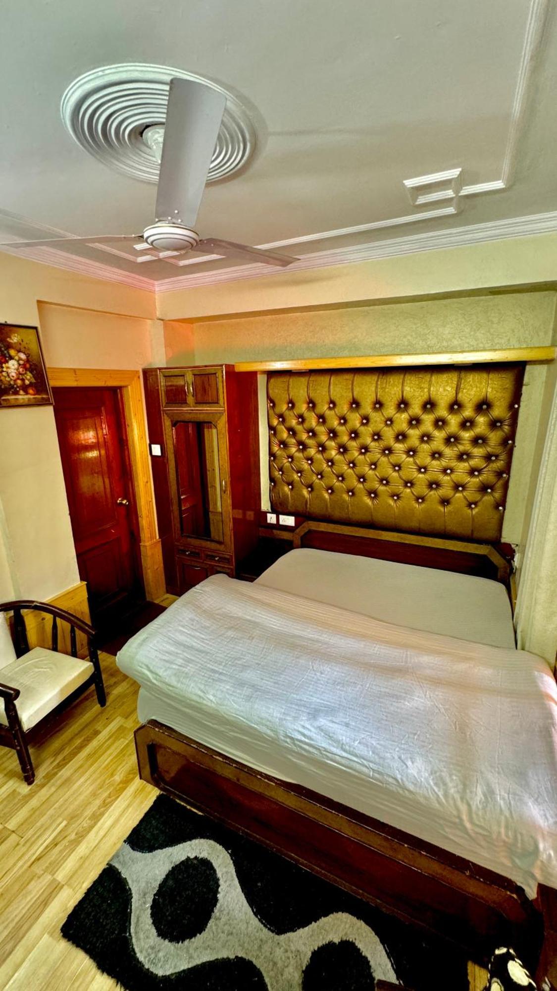 Hotel Apple Regency Simlá Kültér fotó